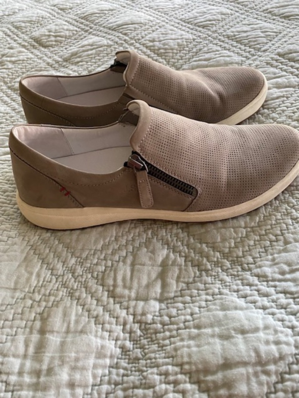 Josef Seibel Side Zip Loafers White Sole size EU 40 / US Women’s 9